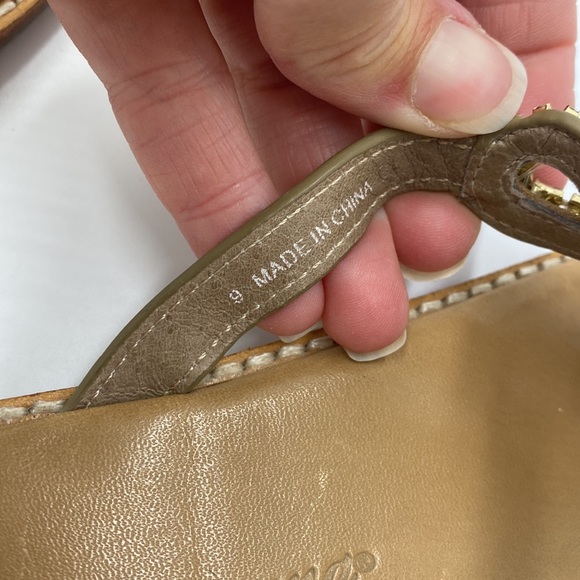 tommy bahama RN#86549 rhinestone sandals woman’s 9 - Picture 6 of 8